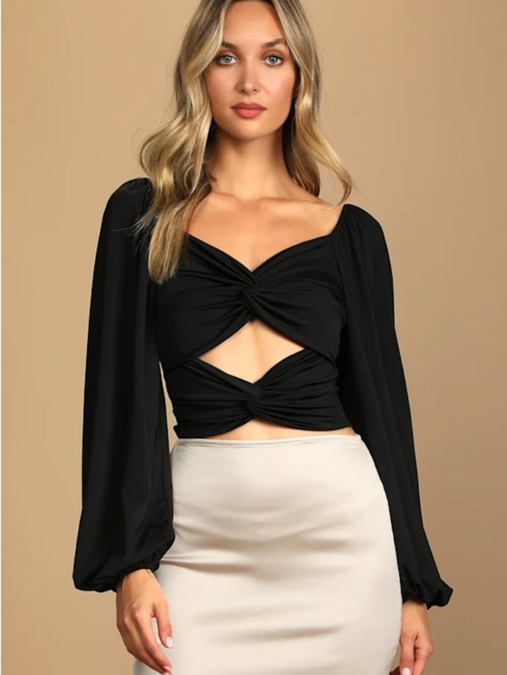 Lulus NWT Flirty And Fab Black Knot Front Long Sleeve Crop Top - Size S